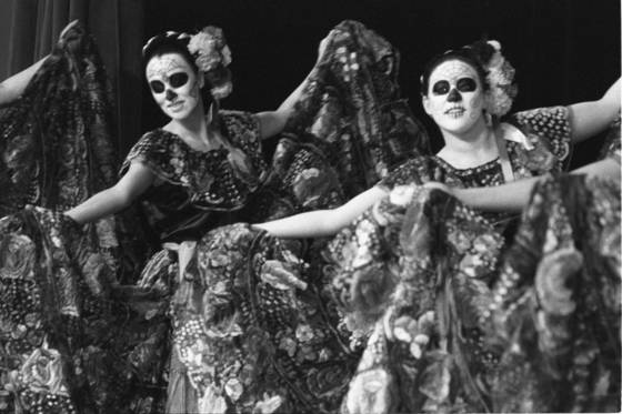 Skeleton_dancers