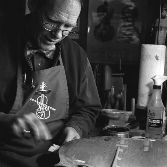 Nelson_at_work_1a