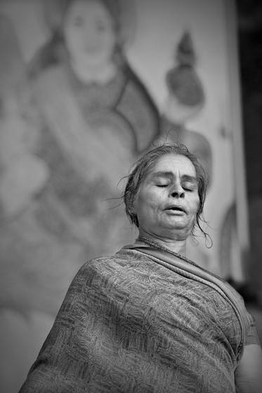 Devotee_and_deity