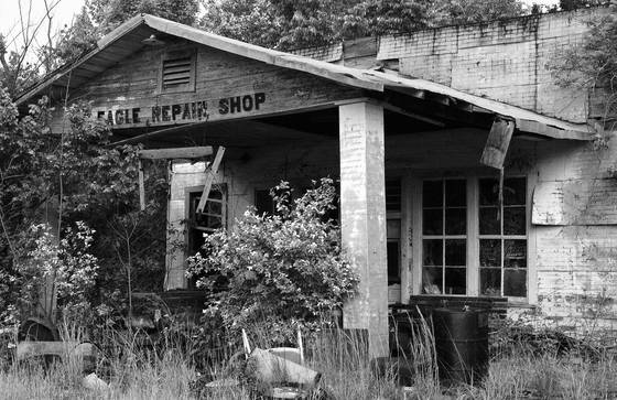Side_of_the_road_3