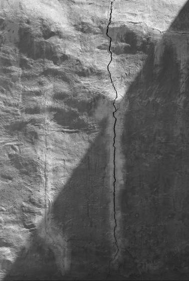 Cracked_adobe