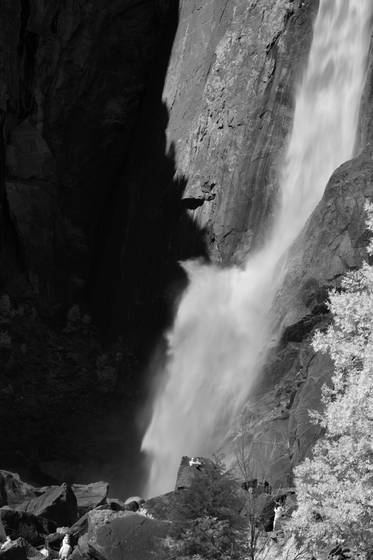 Bridelveil_falls_1