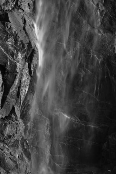 Bridelveil_falls_2