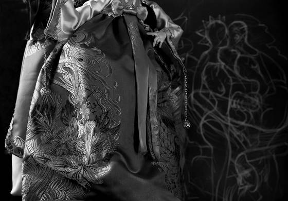 Geisha_with_drawing