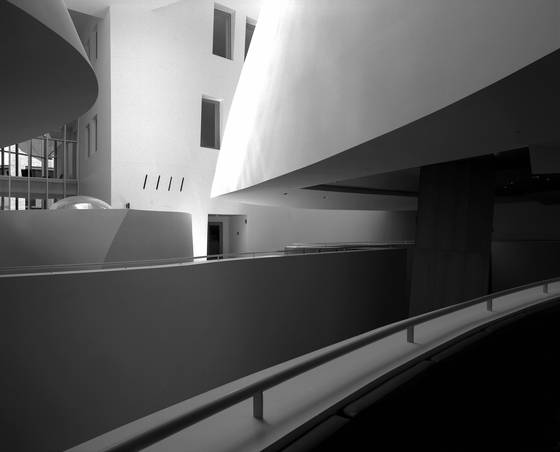 Lewis_bldg__lobby