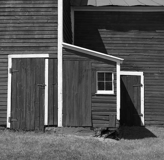 Three_doors