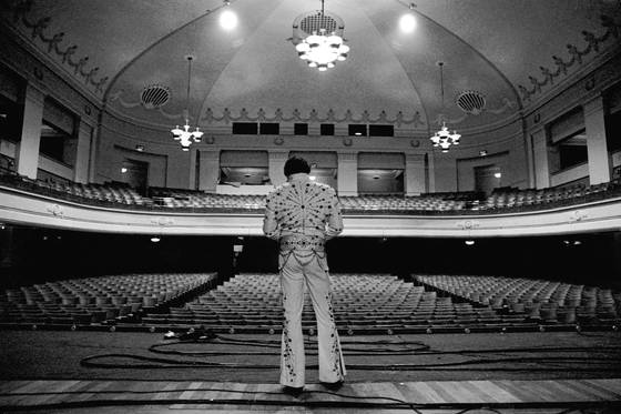 Elvis_lives