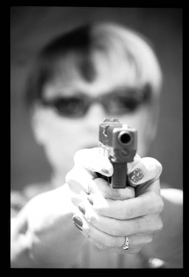 Girls_with_guns_1