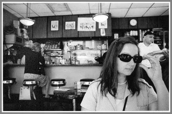 Diane_at_restaurant_near_metropolitan_museum_of_art