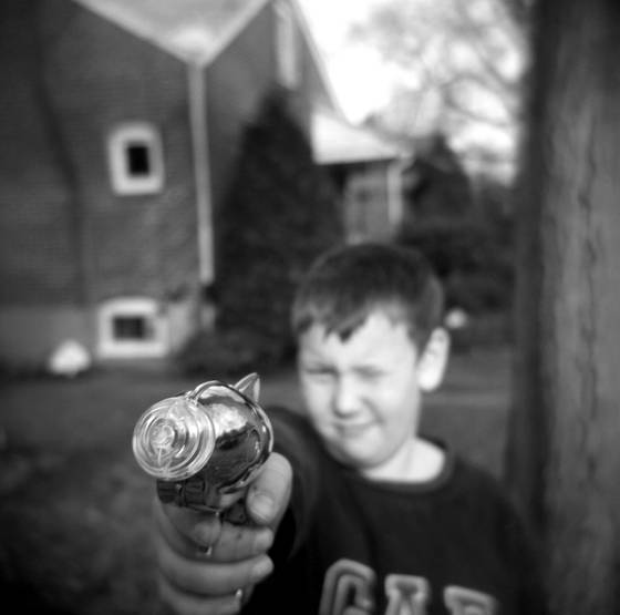Boy_with_raygun