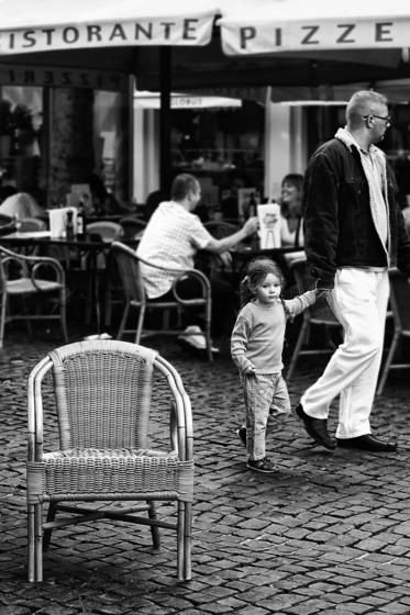 Tables_and_chairs_6