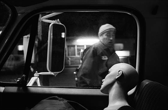 Mannequin_truck_stop_i70