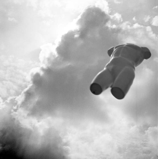 Torso_in_free_fall