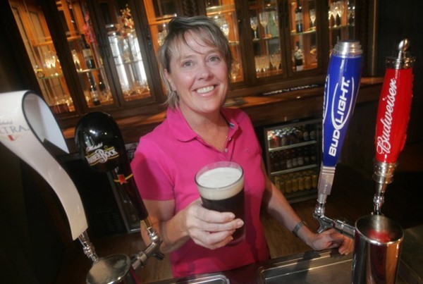 Kathy_at_the_bar