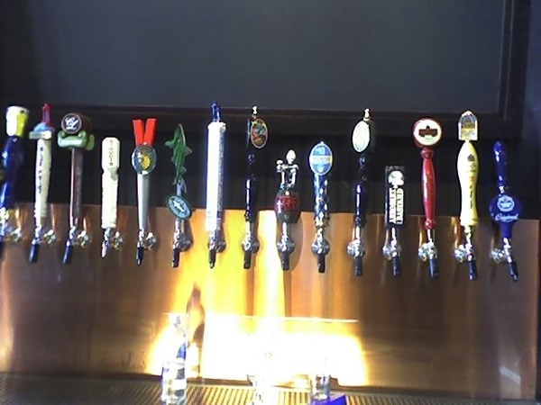 Bronx_ale_house_taps