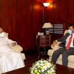 Foreign Minister Dinesh Gunawardena meets with Pakistan High Commissioner in Colombo