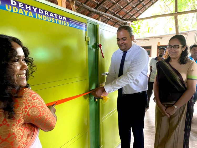 ComBank donates food dehydrators to Hettipola women’s society in