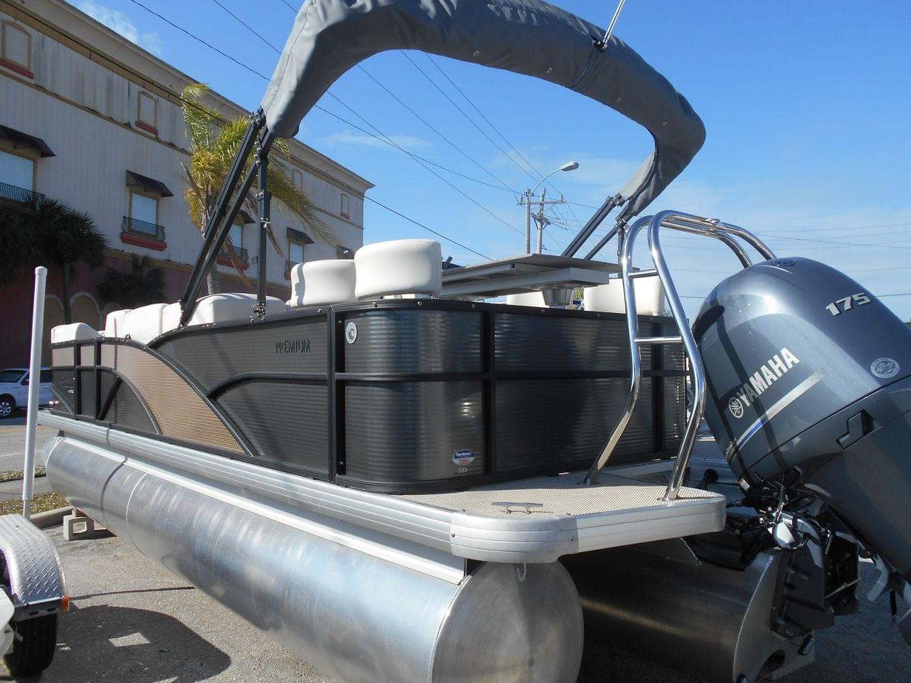 New 2017 Sweetwater 235 CB SWPE, Stock 50023661B1 The Boat House