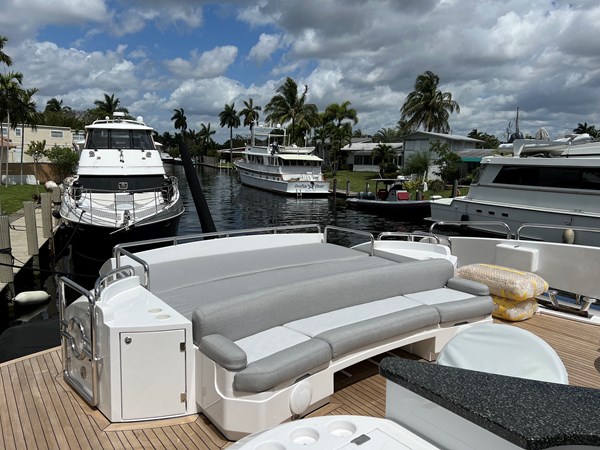 14_2007 108ft Sunseeker Predator