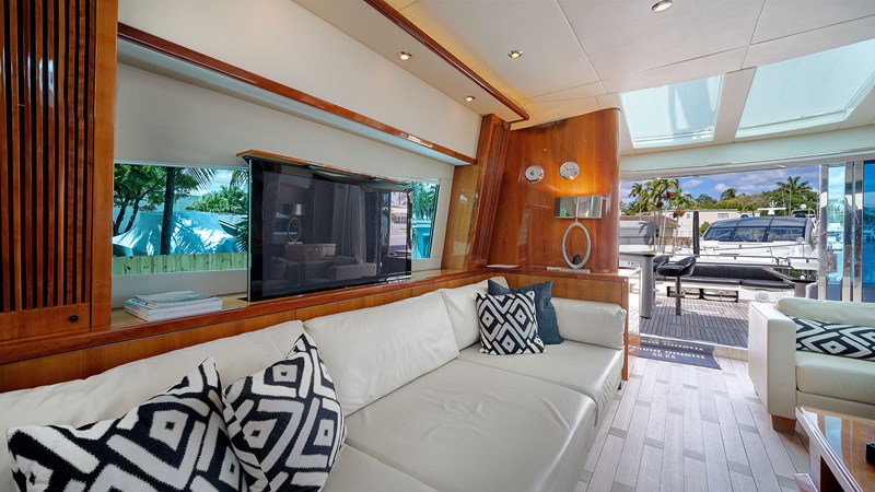 19_2007 108ft Sunseeker Predator