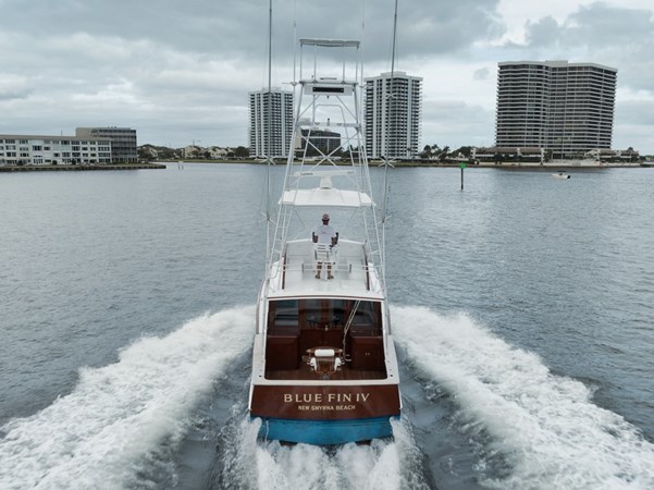 Transom Running Shot