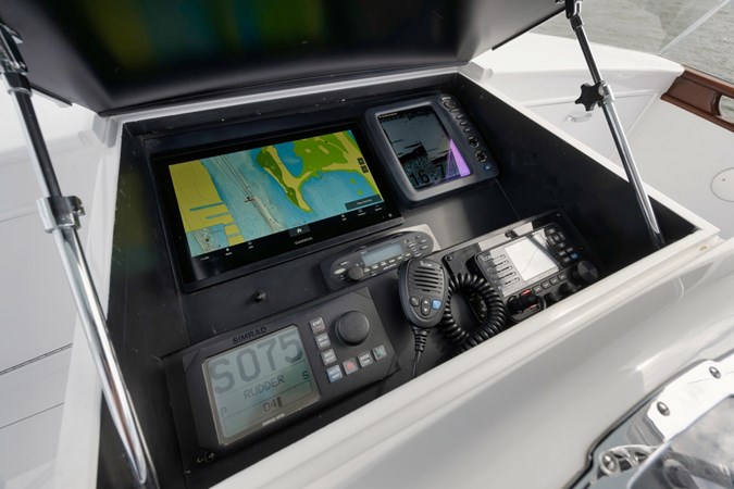 Helm Electronics