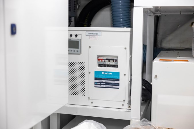 8854112_0_080620230804_80