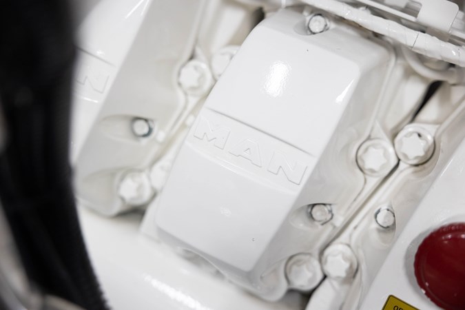 8854112_0_080620230804_86