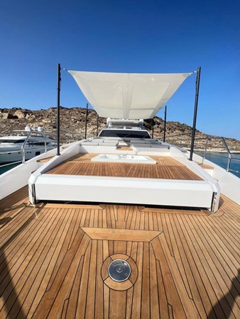 BOW - AZIMUT GRANDE 35 2022