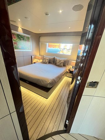 GUEST CABIN - AZIMUT GRANDE 35 2022