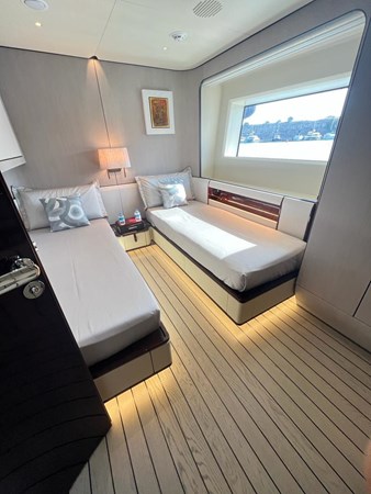GUEST CABIN - AZIMUT GRANDE 35 2022