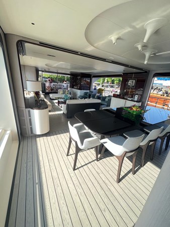SALOON - AZIMUT GRANDE 35 2022