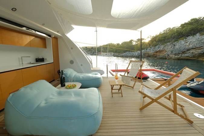 BEACH CLUB - AZIMUT GRANDE 35 2022