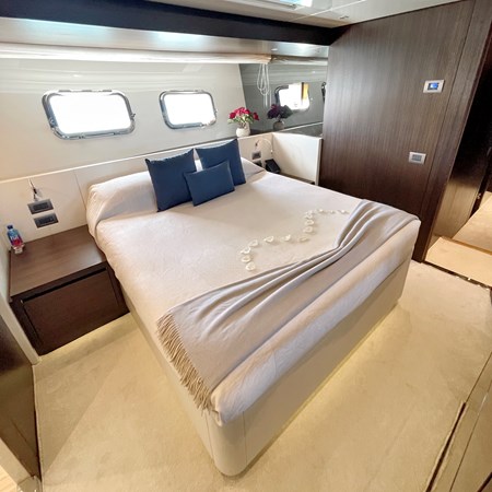 2020 SANLORENZO SL86 VIP CABIN