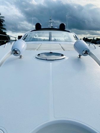 5_2010 60ft Sunseeker Predator ESSENCE