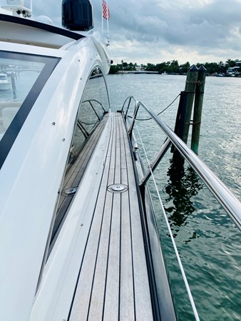 21_2010 60ft Sunseeker Predator ESSENCE