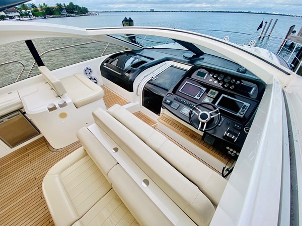 24_2010 60ft Sunseeker Predator ESSENCE