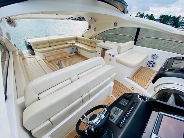 33_2010 60ft Sunseeker Predator ESSENCE