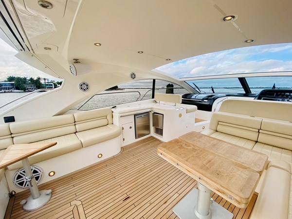 43_2010 60ft Sunseeker Predator ESSENCE