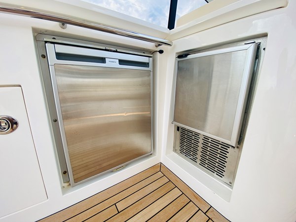 54_2010 60ft Sunseeker Predator ESSENCE