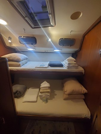 LadyM third bunk statroom (single top, queen bottom)