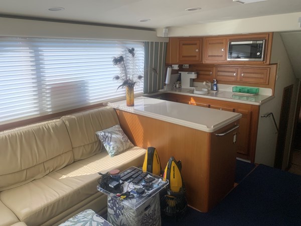 8.2_2001 47ft Cabo Convertible KNOT DIGGIN