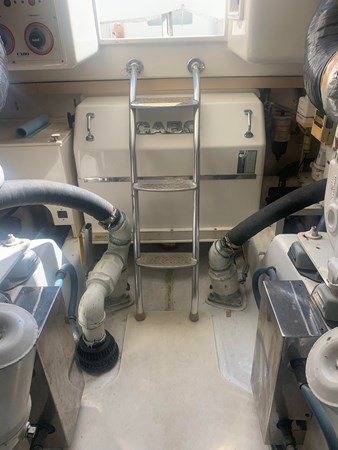 15_2001 47ft Cabo Convertible KNOT DIGGIN