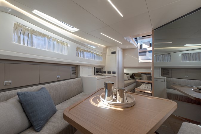 05_BMF7721mod saloon