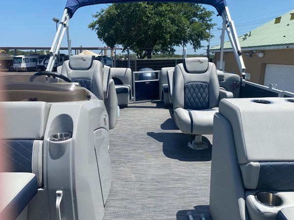 8977514_20230730055524317_1_XLARGE