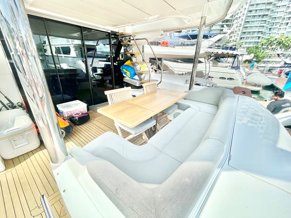 Sunseeker Manhattan 66 - Cockpit