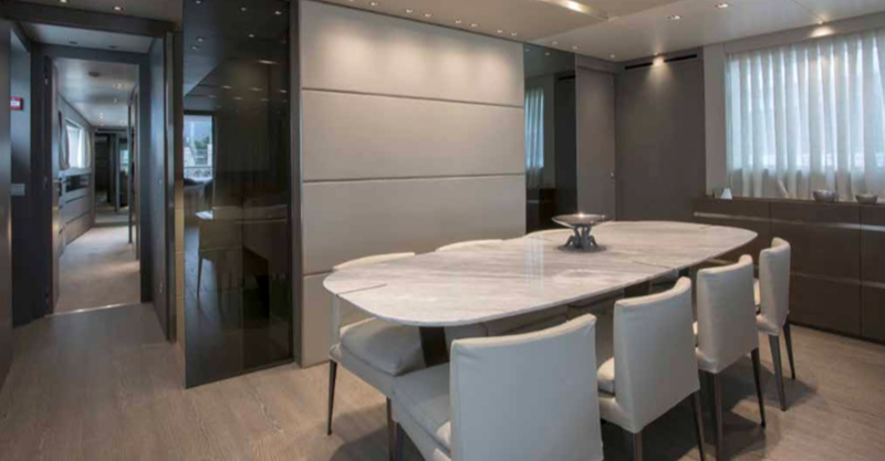 MY Muma Main Saloon dining table