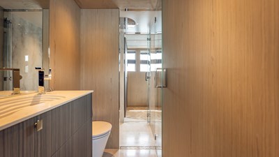 ST-BARTH II Master Cabin Bathroom