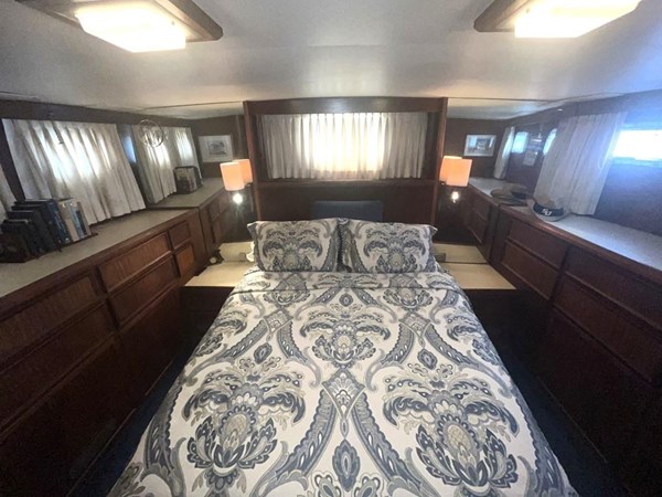 9014640_20230825055511706_1_XLARGE