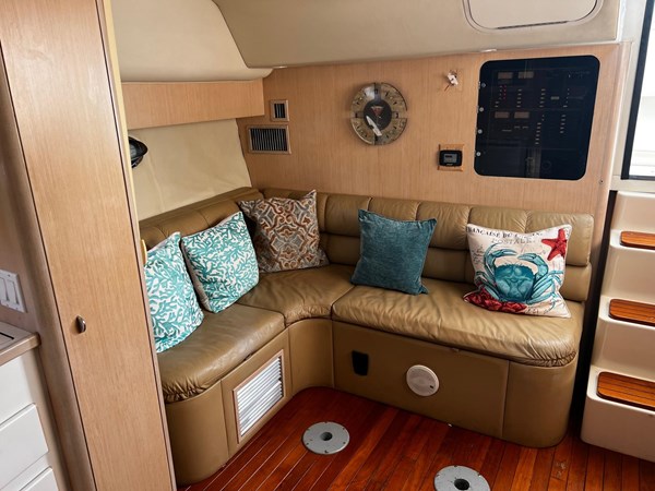 9008637_20230823115310519_1_XLARGE